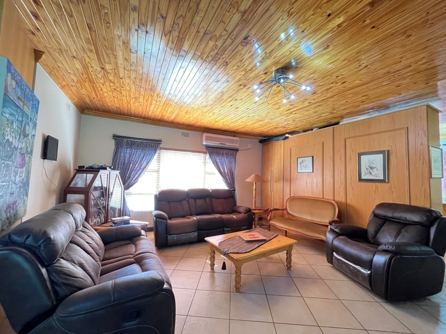 3 Bedroom Property for Sale in Protea Park North West